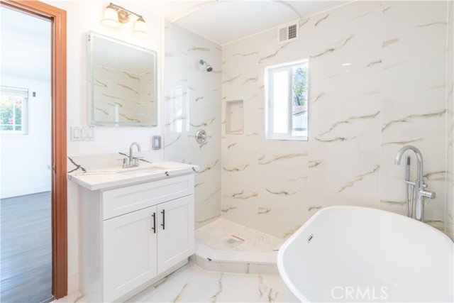 Detail Gallery Image 12 of 63 For 1229 Coventry Dr, Thousand Oaks,  CA 91360 - 4 Beds | 4 Baths