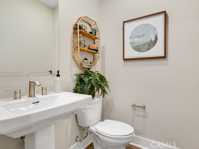 Detail Gallery Image 30 of 43 For 28529 Sunny Ridge Ter, Castaic,  CA 91384 - 3 Beds | 2/1 Baths