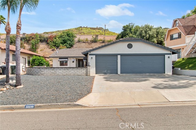 Detail Gallery Image 1 of 51 For 30698 Emperor Dr, Canyon Lake,  CA 92587 - 3 Beds | 2 Baths