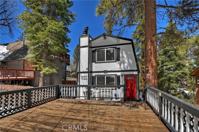 Detail Gallery Image 6 of 39 For 42972 Falls Ave, Big Bear Lake,  CA 92315 - 2 Beds | 3 Baths