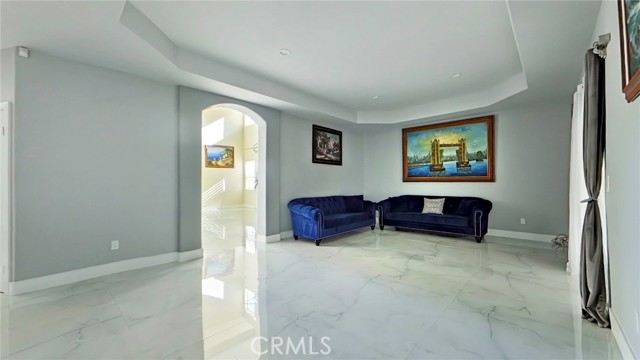 Detail Gallery Image 10 of 45 For 6937 Kian Ct, Van Nuys,  CA 91406 - 4 Beds | 3 Baths