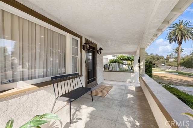Detail Gallery Image 4 of 44 For 1281 E Orange Grove Bld, Pasadena,  CA 91104 - 4 Beds | 2/2 Baths