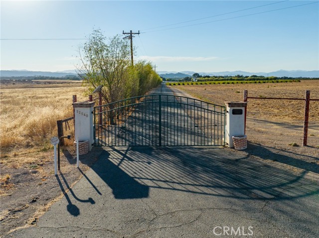 Detail Gallery Image 6 of 75 For 52540 Bradley Lockwood Rd, Bradley,  CA 93426 - 5 Beds | 2/2 Baths