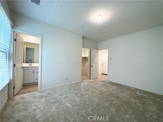 129 Briarberry, Irvine CA: https://media.crmls.org/medias/3596fe37-2e54-4941-b938-871c2e4bbf4e.jpg