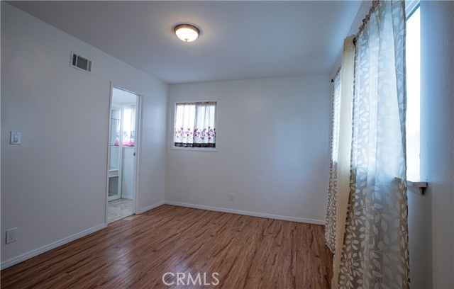Detail Gallery Image 14 of 21 For 2497 Logan St, Pomona,  CA 91767 - 4 Beds | 2 Baths