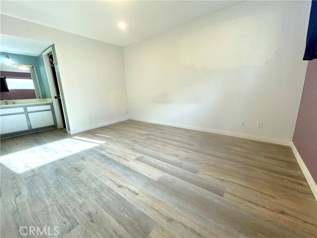 20155 Keswick Street, Winnetka CA: https://media.crmls.org/medias/3597c87d-0204-432a-ae11-7078521b2344.jpg