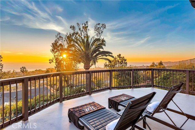 802 Rembrandt Drive, Laguna Beach CA: https://media.crmls.org/medias/359895ef-6b20-4730-bf33-8bc7fb7f4410.jpg
