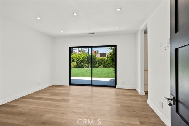 23427 Canzonet Street, Woodland Hills CA: https://media.crmls.org/medias/3598b2c7-f011-4049-8d63-10530e71c7c6.jpg