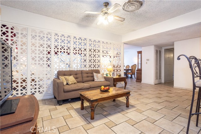 Detail Gallery Image 14 of 32 For 16643 Tuba, Granada Hills,  CA 91343 - 3 Beds | 2 Baths