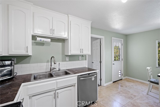 Detail Gallery Image 6 of 41 For 715 Colusa Ave, Oroville,  CA 95965 - 3 Beds | 2 Baths