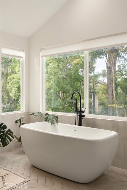 206 Gurrego, San Clemente CA: https://media.crmls.org/medias/35993d75-419e-418c-89b9-170e5d5a1030.jpg