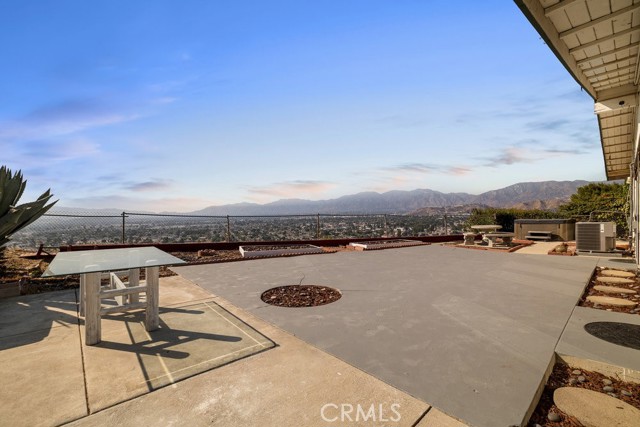12643 Garber, Los Angeles CA: https://media.crmls.org/medias/359990a8-d6d4-4895-9f99-95d09628ccb8.jpg