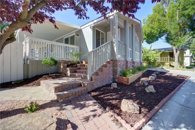 37 Via Santa Barbara, Paso Robles CA: https://media.crmls.org/medias/35999d37-e713-4359-81c1-8f5488329119.jpg