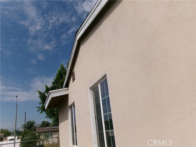 Detail Gallery Image 9 of 35 For 2472 S San Antonio Ave, Pomona,  CA 91766 - 3 Beds | 1 Baths