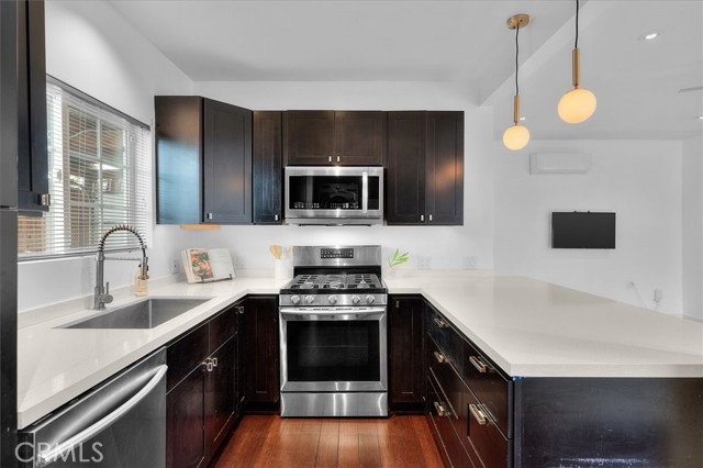 744 Flower Avenue photo 9