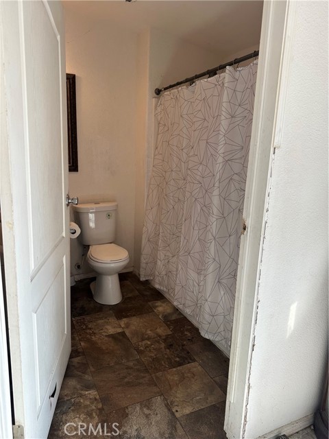 Detail Gallery Image 7 of 9 For 1247 E St, Corona,  CA 92882 - – Beds | – Baths