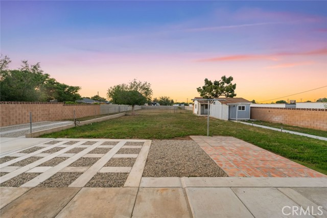 5111 W Avenue M2, Lancaster CA: https://media.crmls.org/medias/359ab303-e391-47d5-8d95-fe8181189629.jpg