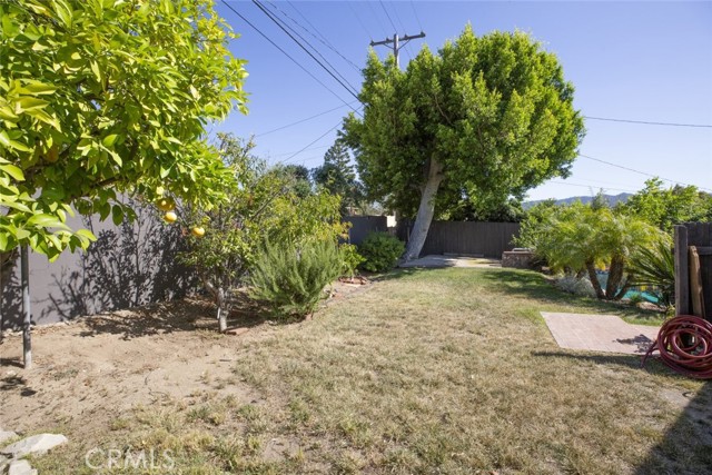 1640 Ard Eevin Avenue, Glendale CA: https://media.crmls.org/medias/359ac496-bc96-48cc-91bb-39a7982a8dd8.jpg