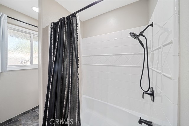 1469 Dara Street, Camarillo CA: https://media.crmls.org/medias/359b58ce-1b31-49b9-958a-c9a85043cb0a.jpg