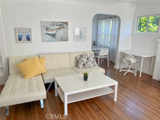 Detail Gallery Image 4 of 19 For 428 S Ditmar St, Oceanside,  CA 92054 - 2 Beds | 1 Baths