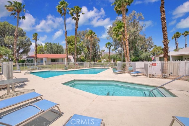 Detail Gallery Image 38 of 42 For 2510 N Whitewater Club Dr #C,  Palm Springs,  CA 92262 - 2 Beds | 2 Baths