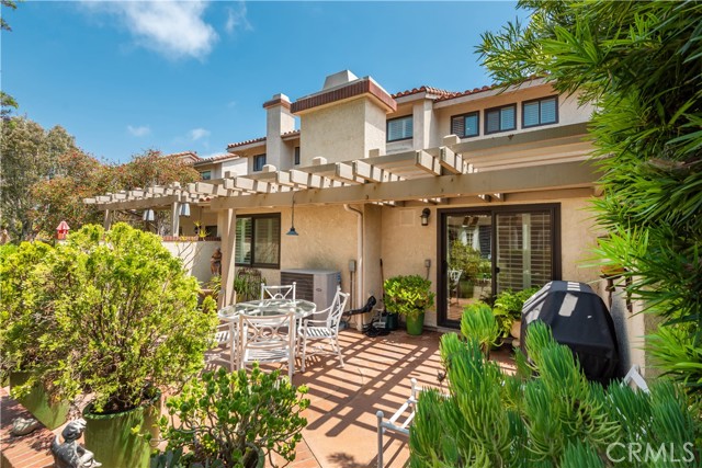 22 Santa Cruz Court, Manhattan Beach, California 90266, 3 Bedrooms Bedrooms, ,Residential,Sold,Santa Cruz,SB23136027