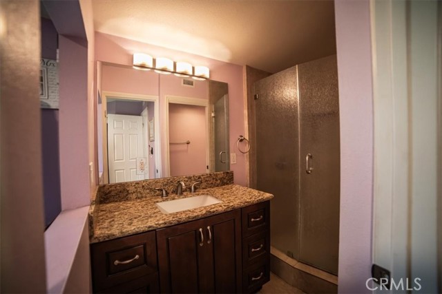 Detail Gallery Image 15 of 28 For 1913 W Beacon Ave, Anaheim,  CA 92804 - 5 Beds | 3 Baths