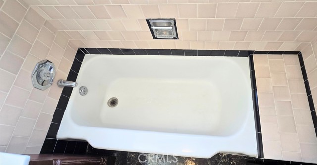 8730 N 6th, Downey CA: https://media.crmls.org/medias/359ea773-d1c4-40ea-b156-13b8b5756d1e.jpg