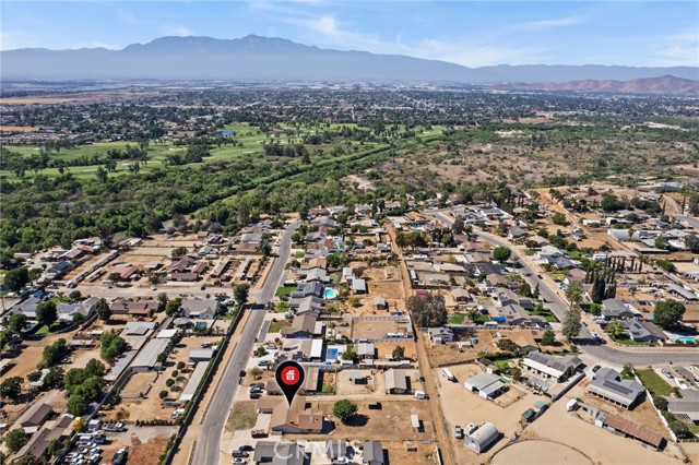 4949 California Avenue, Norco CA: https://media.crmls.org/medias/359eb1e0-8a42-4bcb-8510-958304b1379f.jpg