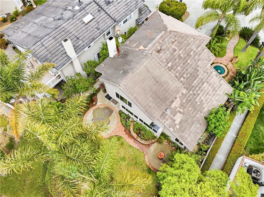 https://media.crmls.org/medias/359fd9fa-13cd-467d-b071-ac1b9962fd41.jpg?preset=X-Large