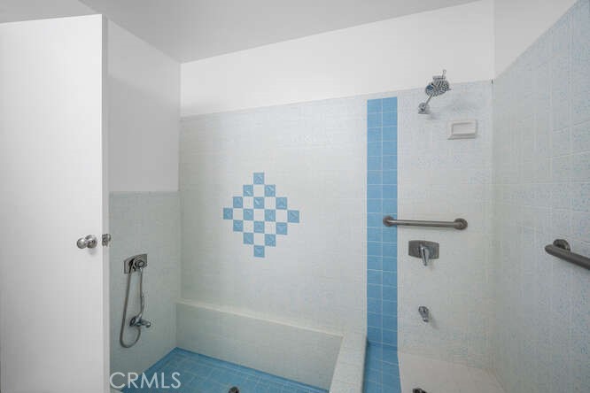 https://media.crmls.org/medias/35a0c11a-3159-44ee-aab9-b27ac99a5f20.jpg?preset=X-Large