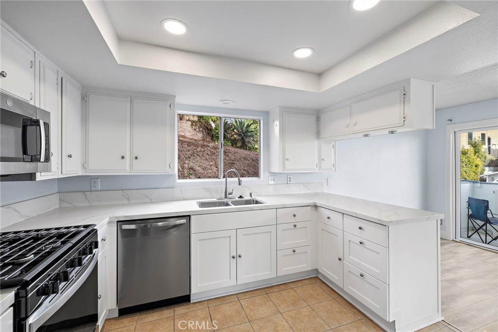 MLS #OC25268927 image #8