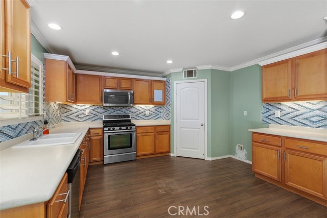 Detail Gallery Image 11 of 33 For 4310 Almaterra, Perris,  CA 92571 - 5 Beds | 3 Baths