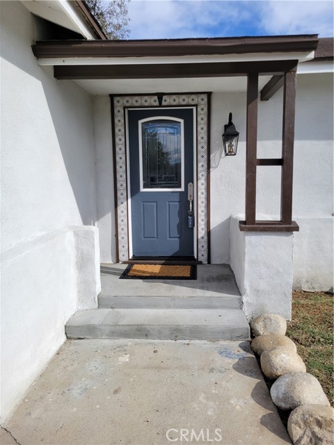 Detail Gallery Image 3 of 6 For 7341 Lillian Ln, Highland,  CA 92346 - 3 Beds | 1 Baths