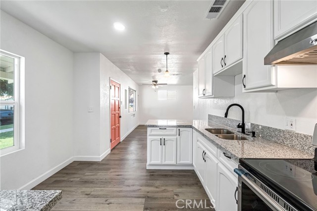 3525 E Hammond Avenue, Fresno CA: https://media.crmls.org/medias/35a31317-3384-4b71-9972-0318564980b9.jpg