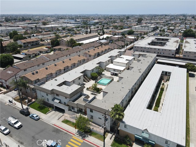 13325 Kornblum Avenue, Hawthorne CA: https://media.crmls.org/medias/35a347d9-e94d-41d1-8ae7-40df34a32be5.jpg