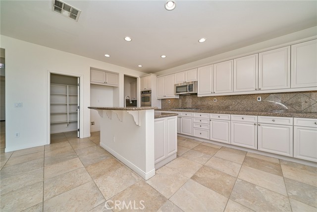 Detail Gallery Image 6 of 37 For 7 Volta Del Tintori St, Lake Elsinore,  CA 92532 - 5 Beds | 4/1 Baths