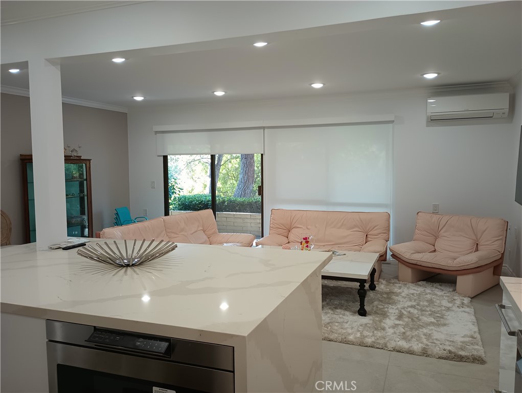 MLS #OC25222453 image #12