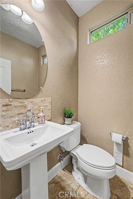 Detail Gallery Image 24 of 54 For 2001 Sola Ct, Atwater,  CA 95301 - 5 Beds | 3/1 Baths