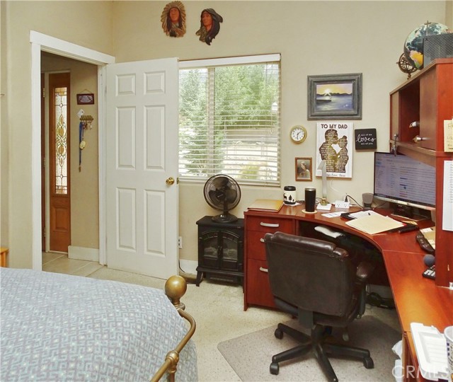 Detail Gallery Image 19 of 41 For 2097 Fox Ln, Big Bear City,  CA 92314 - 4 Beds | 3/1 Baths
