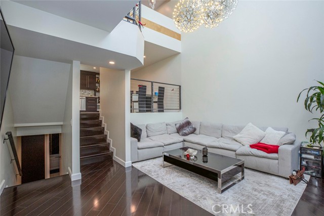 Detail Gallery Image 3 of 28 For 5456 Hermitage Ave #8,  Valley Village,  CA 91607 - 2 Beds | 2 Baths