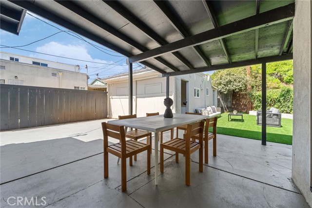 2653 Corning Street, Los Angeles, California 90034, 4 Bedrooms Bedrooms, ,4 BathroomsBathrooms,Single Family Residence,For Sale,Corning,SR24171999