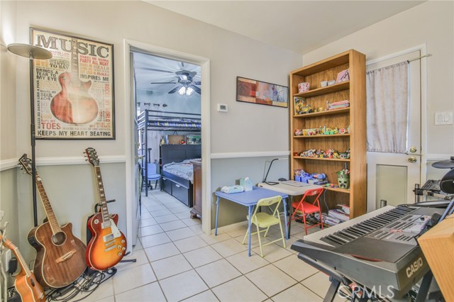 717 Ultimo Avenue, Long Beach CA: https://media.crmls.org/medias/35a5f430-a2e4-44a7-bac5-2ceb899dac97.jpg