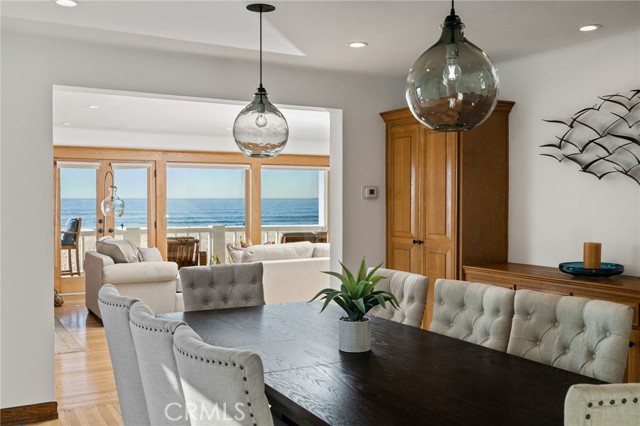 Detail Gallery Image 14 of 51 For 3205 the Strand, Hermosa Beach,  CA 90254 - 4 Beds | 3/1 Baths