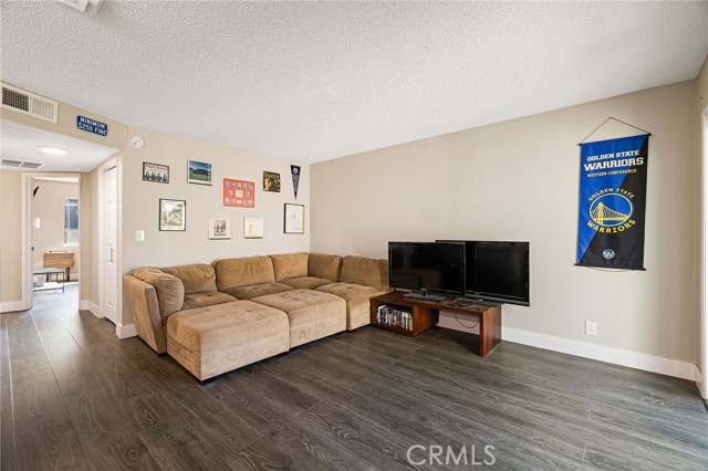 458 Nord Avenue, Chico CA: https://media.crmls.org/medias/35a6be9e-14ae-4ab2-ab0f-7b7c00c0146d.jpg