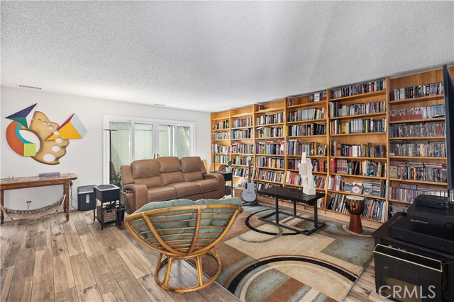 Detail Gallery Image 7 of 34 For 2011 via Mariposa West a,  Laguna Woods,  CA 92637 - 3 Beds | 2 Baths