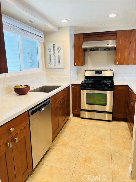 Detail Gallery Image 3 of 27 For 33571 Dana Vista Dr #24,  Dana Point,  CA 92629 - 3 Beds | 2/1 Baths