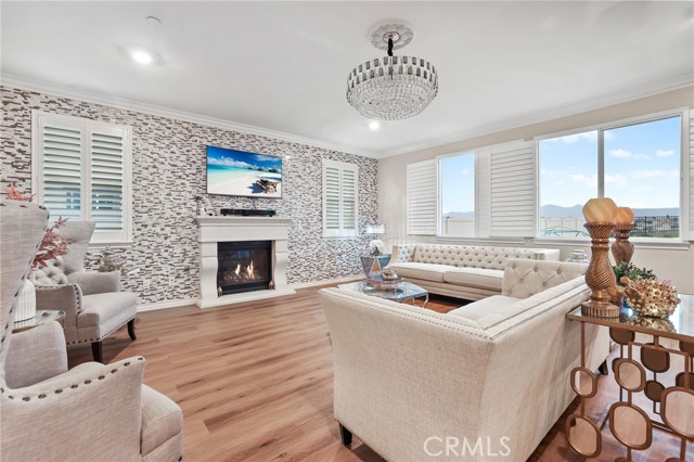 Detail Gallery Image 5 of 32 For 16483 Minneola, Riverside,  CA 92503 - 7 Beds | 4/1 Baths