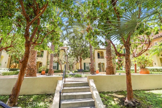 32 Perennial, Irvine CA: https://media.crmls.org/medias/35a94b47-023f-4793-b1e2-a4f12aa2cba7.jpg