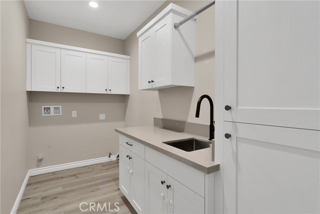 Detail Gallery Image 23 of 47 For 21192 Zuni Rd, Apple Valley,  CA 92307 - 4 Beds | 3/1 Baths